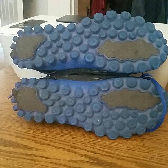 Champion C9  Shoes,  size 9.5 - Picture 4 of 4